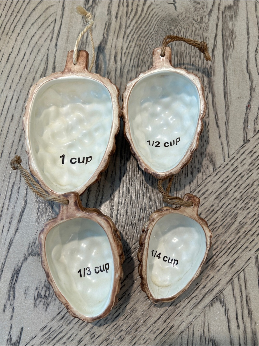 Vintage Pine cone Ceramic Measuring Cups Set - 1 cup, 1/2 cup, 1/3 cup, 1/4 cup